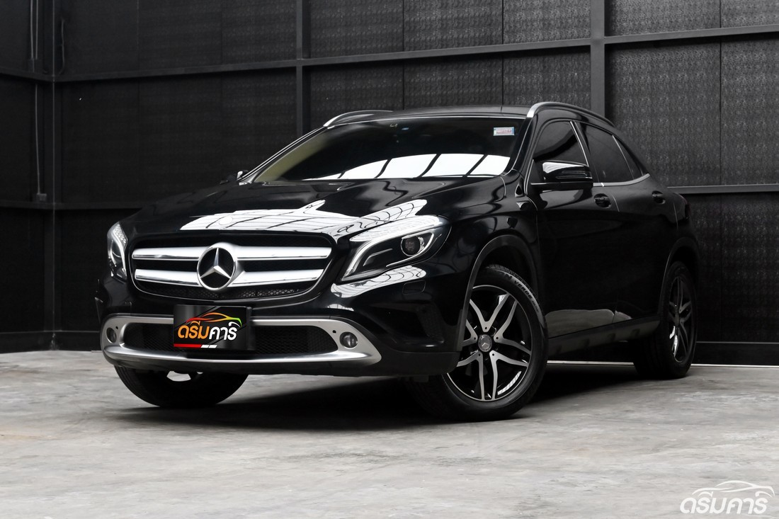 Mercedes-Benz GLA200 1.6 W156 ( 2017 ) Urban SUV ภาพที่ 1