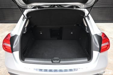 Mercedes-Benz GLA-Class GLA200 1.6 W156 Urban ภาพที่ 7