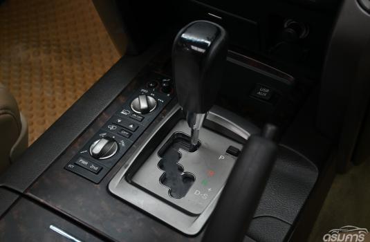 Toyota LAND CRUISER 4.5 ( 2012 ) 200 VX 4WD SUV ภาพที่ 14