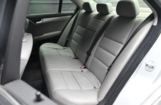 Mercedes-Benz C230 2.5 W204 ( 2008 ) Avantgarde Sedan ภาพที่ 17