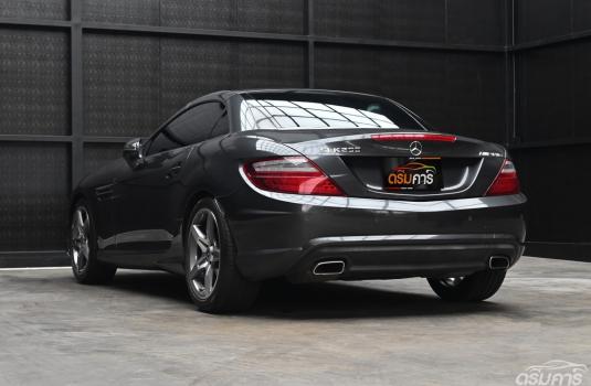 Mercedes-Benz SLK200 1.8 R172 ( 2015 ) AMG Carbon Look BlueEFFICIENCY Convertible ภาพที่ 5