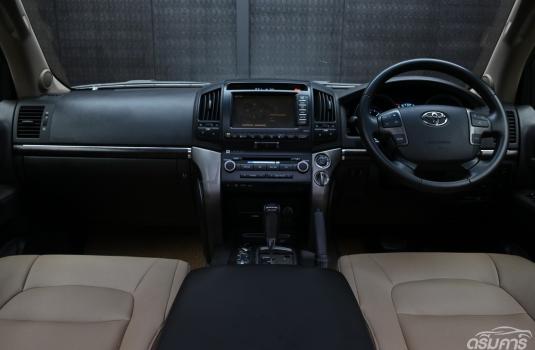 Toyota LAND CRUISER 4.5 ( 2012 ) 200 VX 4WD SUV ภาพที่ 10