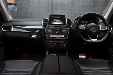 Mercedes-Benz GLE500 3.0 W166 ( 2017 ) e 4MATIC AMG Dynamic 4WD SUV ภาพที่ 11