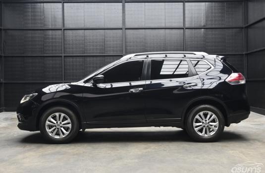 Nissan X-TRAIL 2.0 ( 2017 ) V 4WD SUV ภาพที่ 5