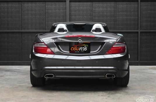 Mercedes-Benz SLK200 1.8 R172 ( 2015 ) AMG Carbon Look BlueEFFICIENCY Convertible ภาพที่ 6