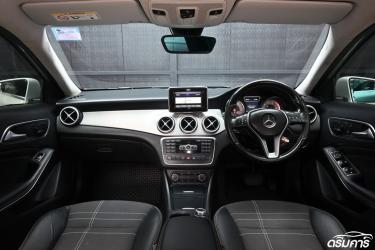 Mercedes-Benz GLA-Class GLA200 1.6 W156 Urban ภาพที่ 10