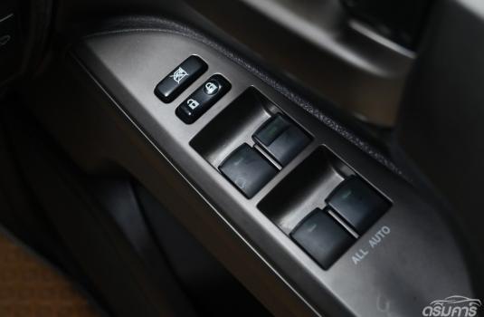 Toyota LAND CRUISER 4.5 ( 2012 ) 200 VX 4WD SUV ภาพที่ 18