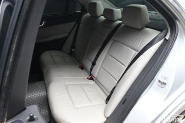 Mercedes-Benz E250 CGI 1.8 W212 ( 2010 ) Avantgarde Sedan ภาพที่ 16