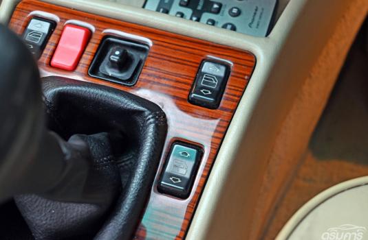 Mercedes-Benz 190E 2.5 W201 ( 1992 ) Sedan ภาพที่ 16