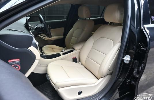 Mercedes-Benz GLA200 1.6 W156 ( 2017 ) Urban SUV ภาพที่ 8