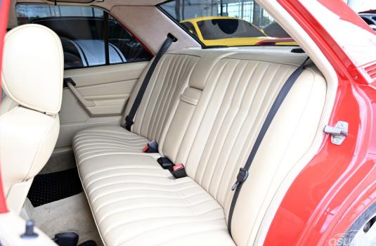 Mercedes-Benz 190E 2.5 W201 ( 1992 ) Sedan ภาพที่ 10