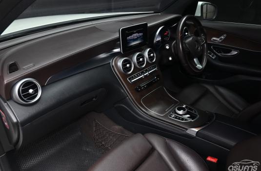 Mercedes-Benz GLC250d 2.1 W253 ( 2016 ) 4MATIC AWD SUV ภาพที่ 8