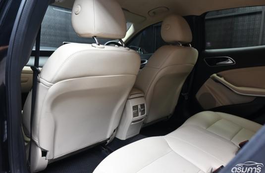 Mercedes-Benz GLA200 1.6 W156 ( 2017 ) Urban SUV ภาพที่ 20